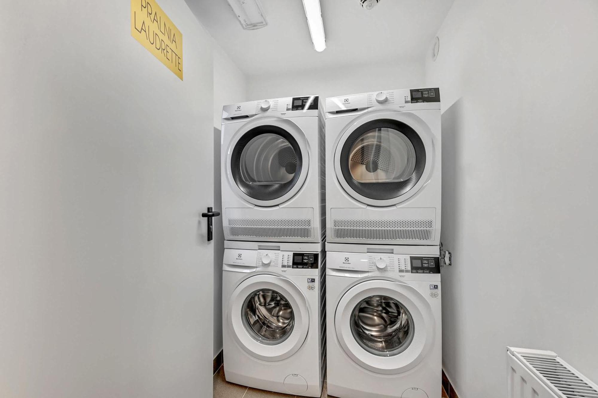Apartments Waterlane Vintage & By Noclegi Renters — Photos 3